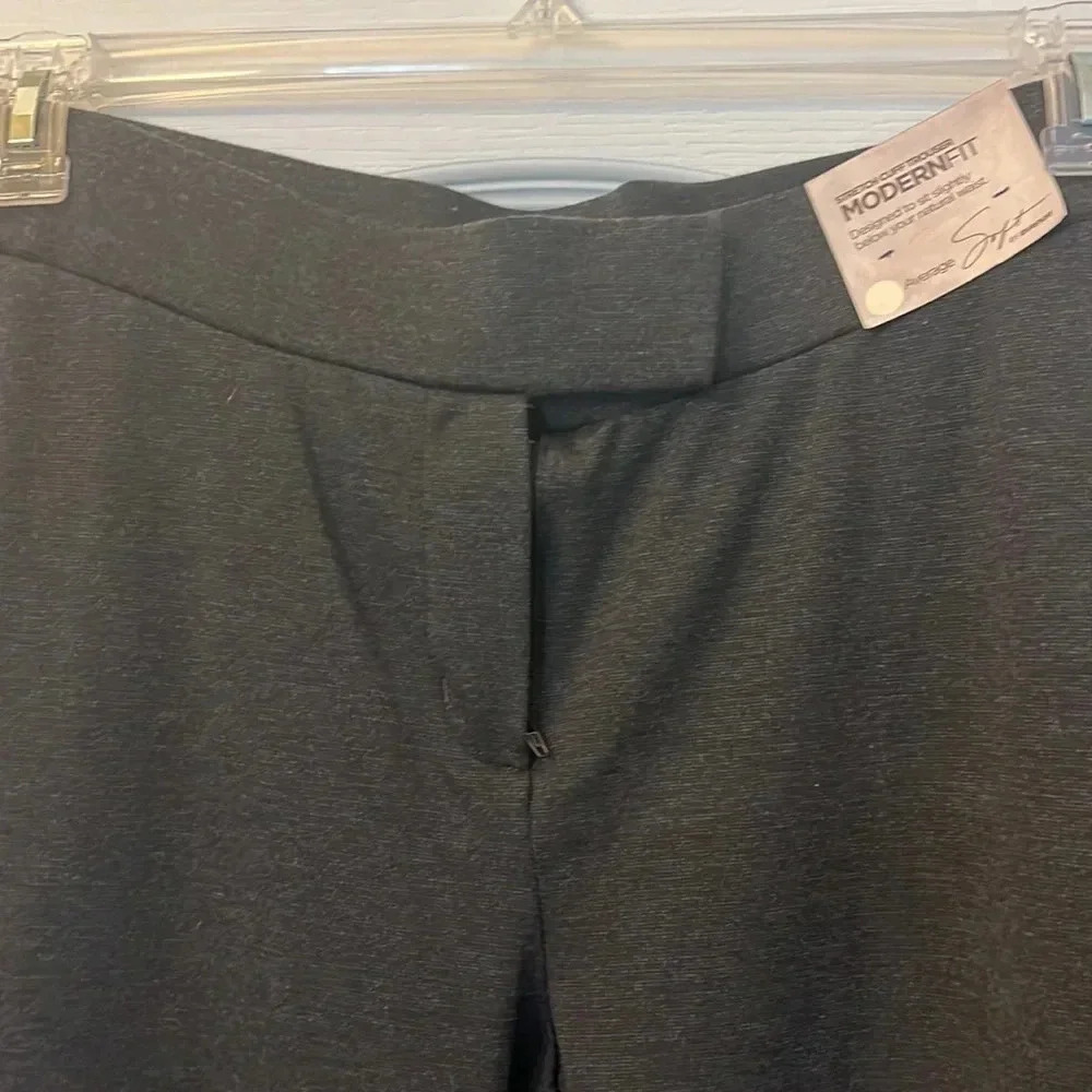 Avenue Soft, Womens size 14/16 Stretch Cuff Trousers - Picture 4 of 7
